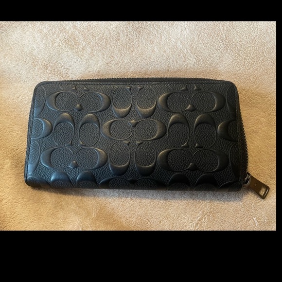 Coach Handbags - Coach black accordion wallet in signature leather NWOT